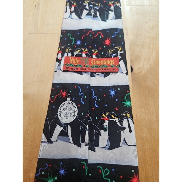 Hallmark Men's Penguins Partying Tie Black & White - Picture 9 of 11
